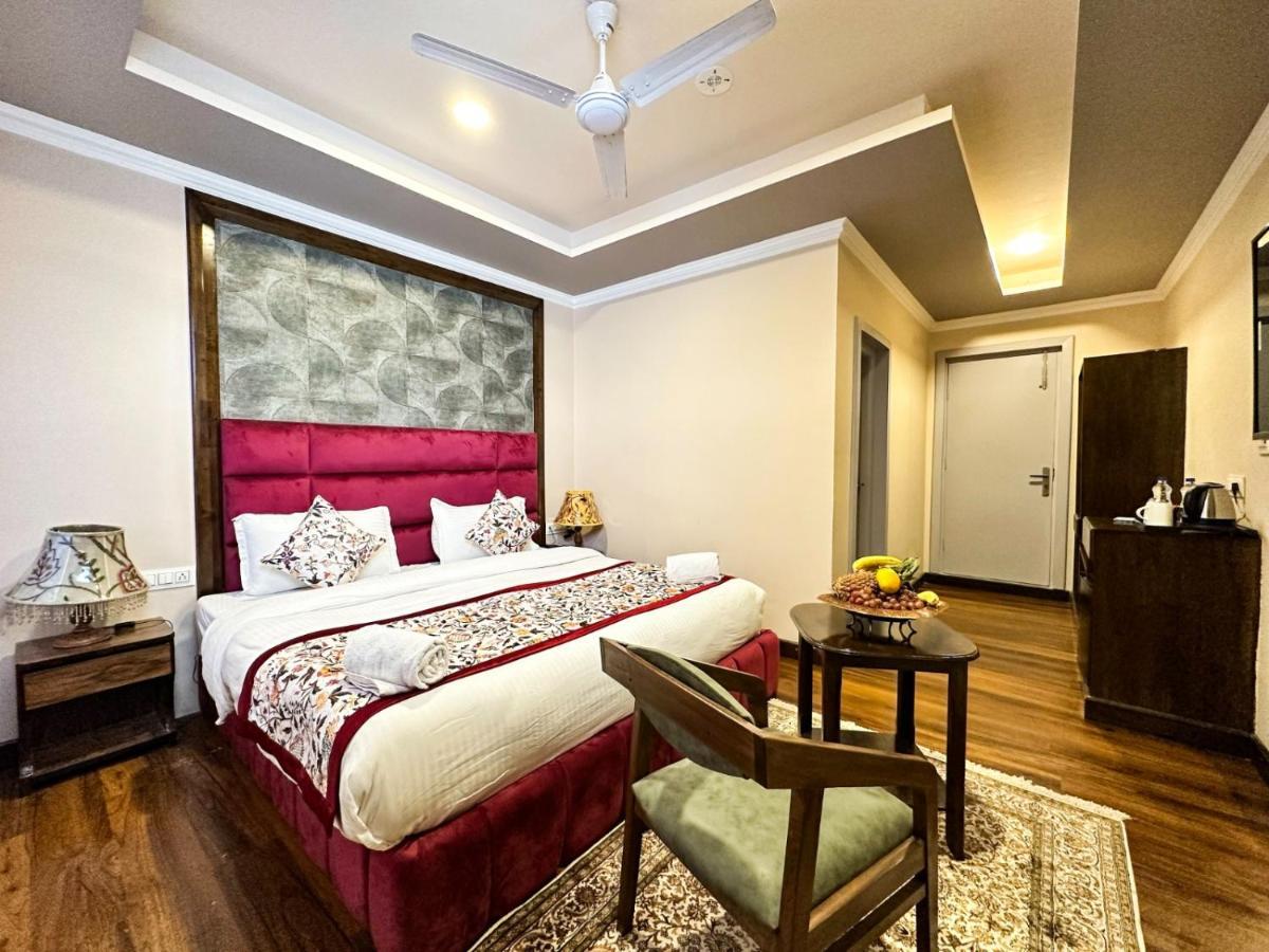 Srinagar Group Of Hotels Εξωτερικό φωτογραφία