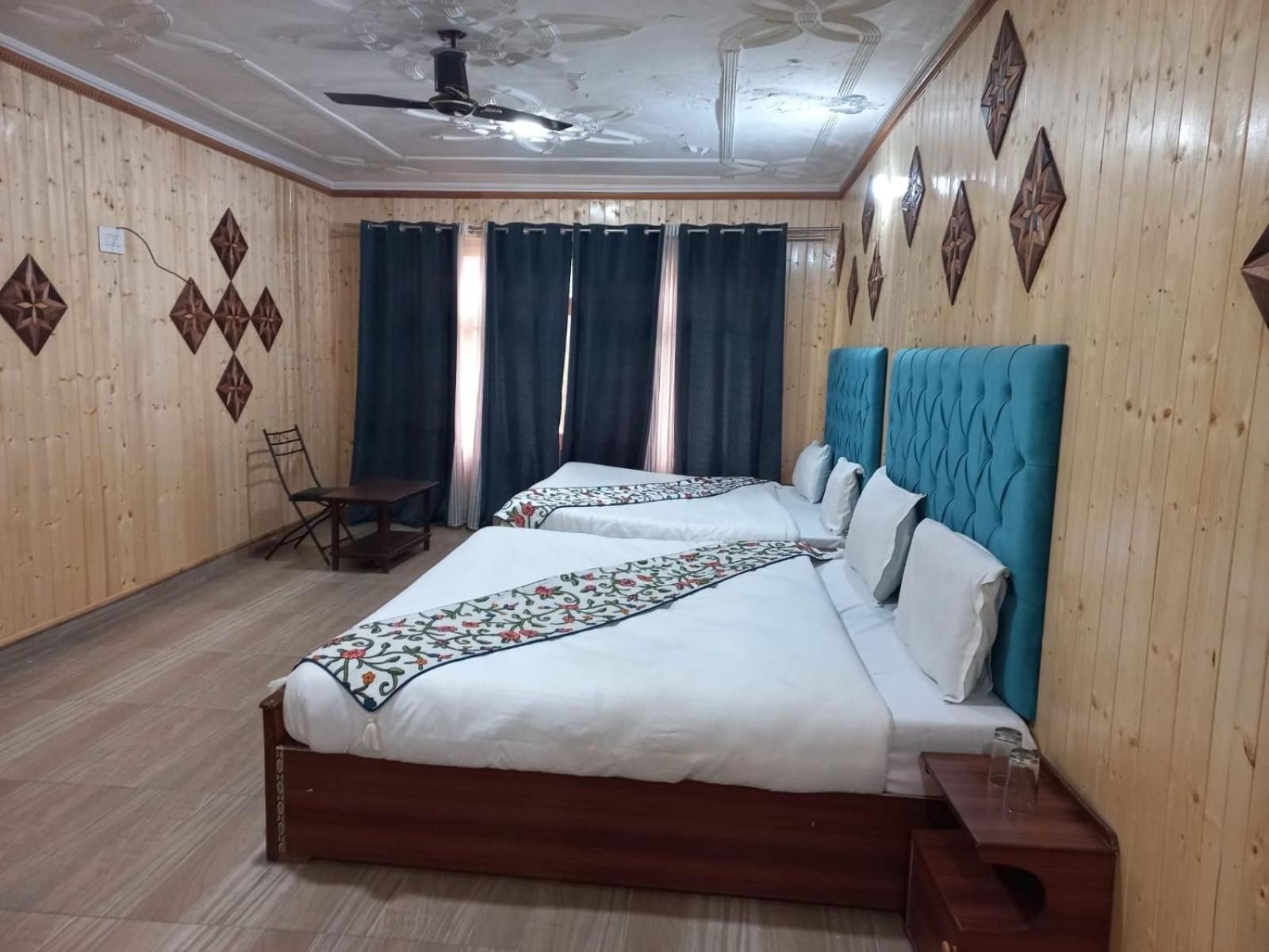 Srinagar Group Of Hotels Εξωτερικό φωτογραφία