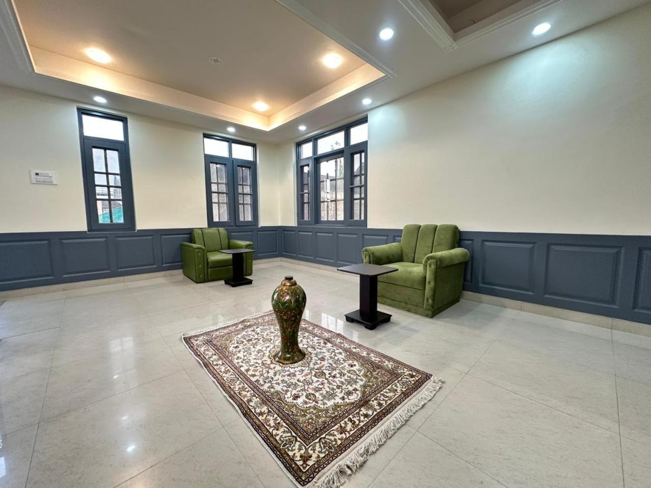 Srinagar Group Of Hotels Εξωτερικό φωτογραφία
