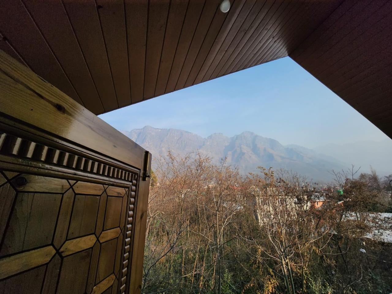 Srinagar Group Of Hotels Εξωτερικό φωτογραφία
