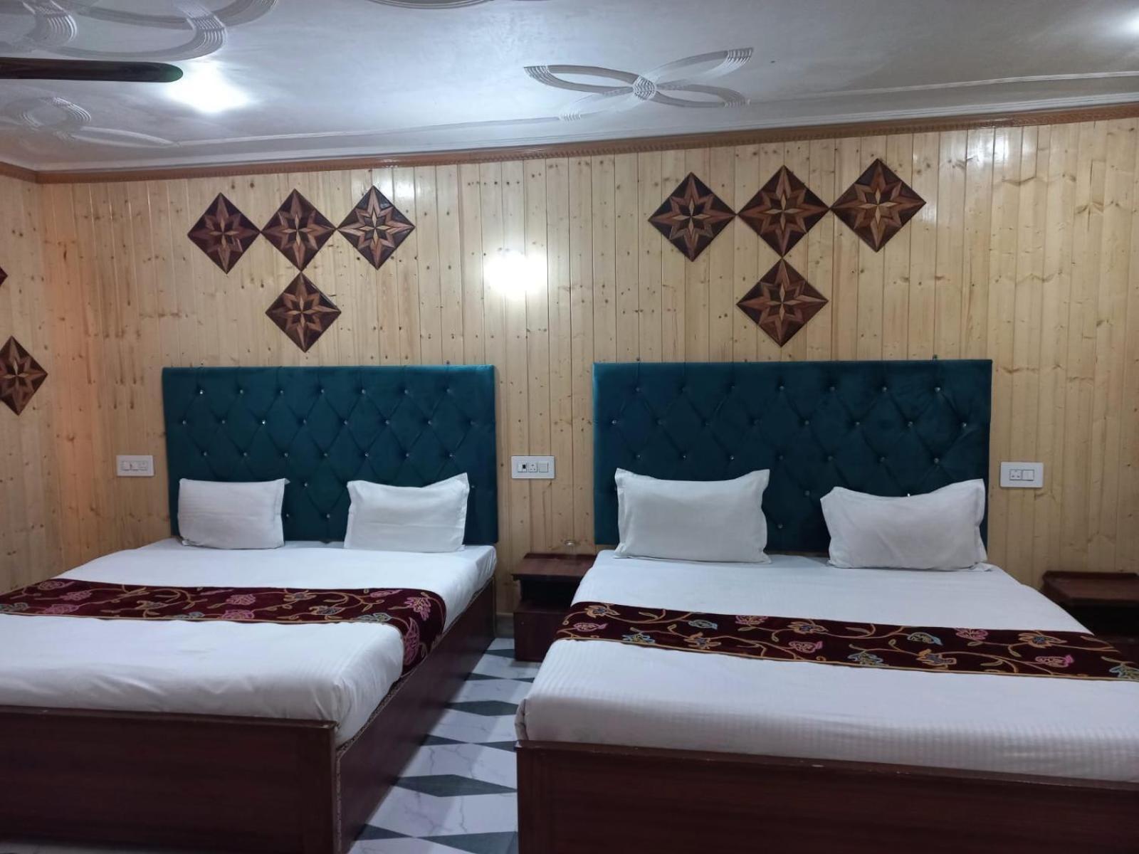 Srinagar Group Of Hotels Εξωτερικό φωτογραφία