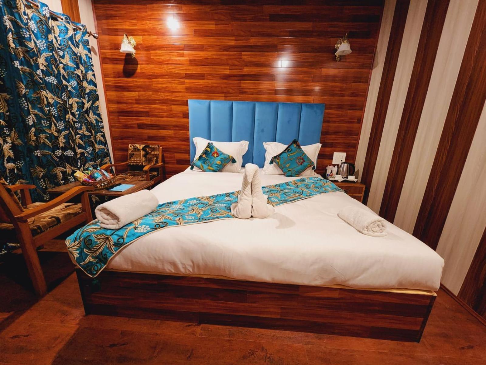 Srinagar Group Of Hotels Εξωτερικό φωτογραφία